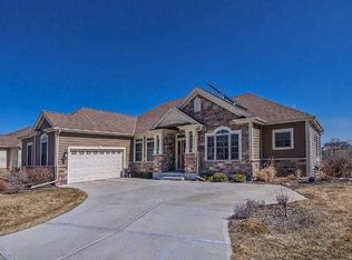 N8208 Woody Ln, Ixonia, WI 53036