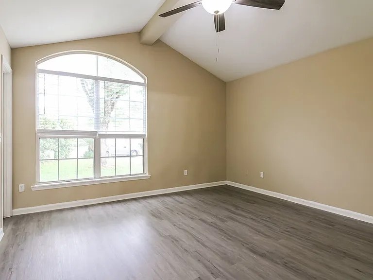8028 Bannockburn Dr — Photo 8