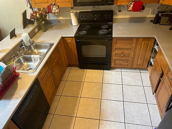 5th image of 3189 Sawtooth Dr