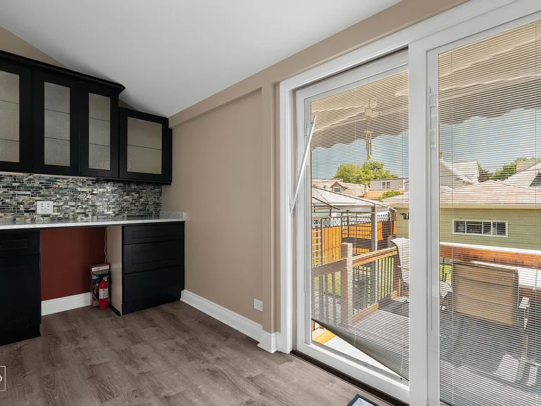 1327 Euclid Ave — Photo 17