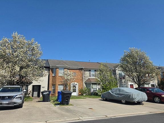 3rd image of 3843 Headwind Ln