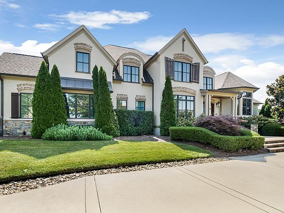 2nd image of 401 Legends Park Cir