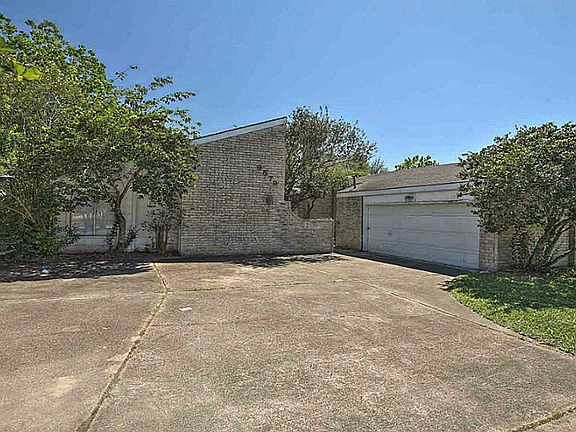 2nd image of 9579 W Airport Blvd