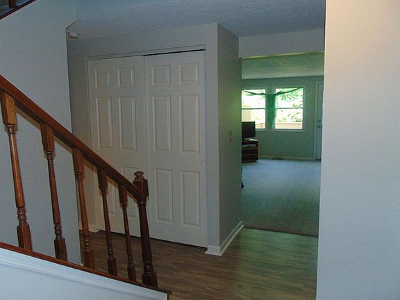 2nd image of 926 Woodlyn Dr N