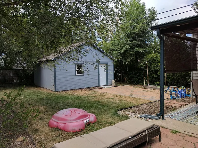 2633 S Race St — Photo 15
