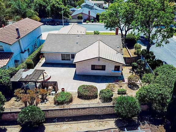 4th image of 2385 Laurelpark Ct