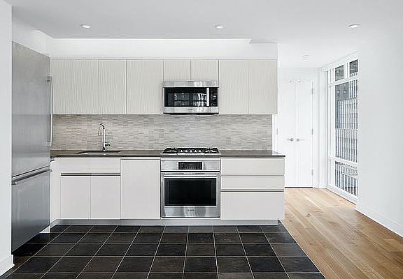 3rd image of 1050 6th Ave #16B
