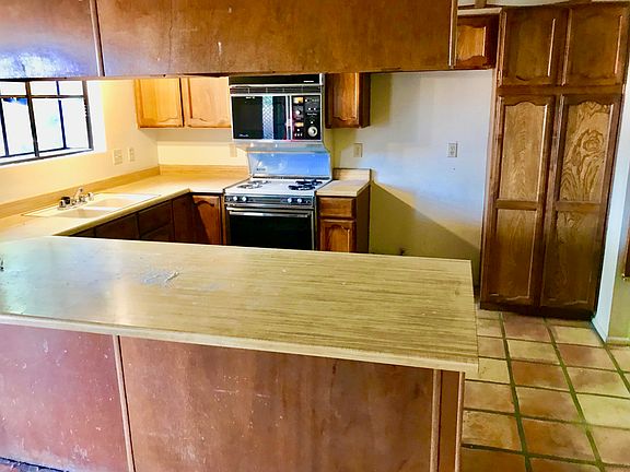 3rd image of 3710 Leisure Ln