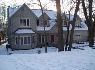 2928 Wild Rose Ln, Onalaska, WI 54650