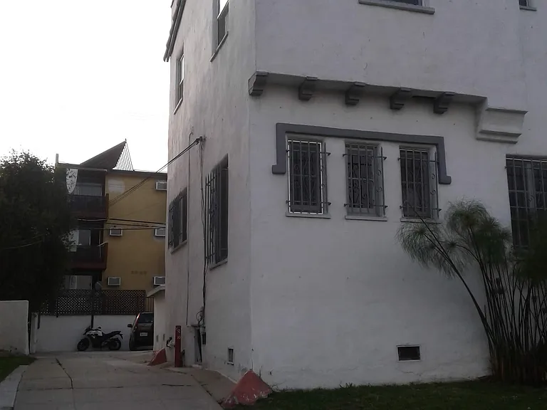 859 N Alexandria Ave #859 — Photo 3