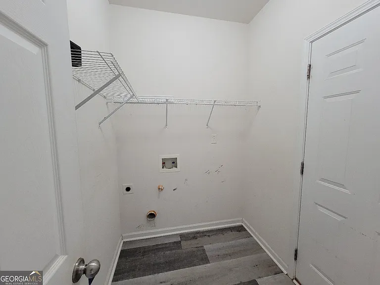 175 Stillwood Dr — Photo 33