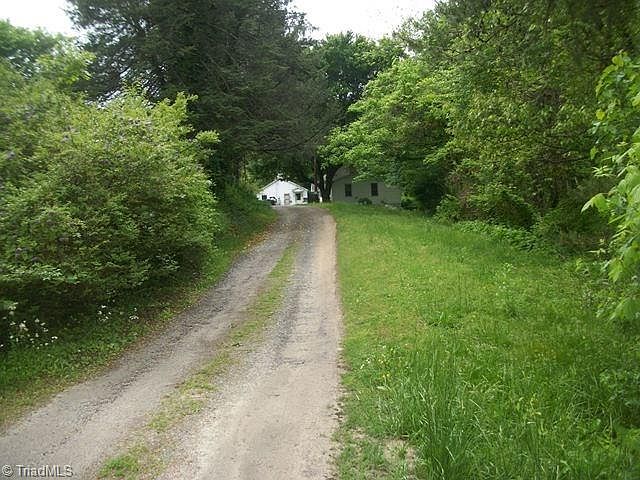 1st image of 1312 Park Dr