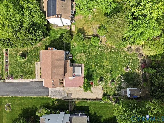 3rd image of 9266 Ivy Banks Dr
