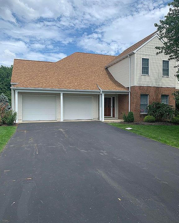 6 Manor Drive