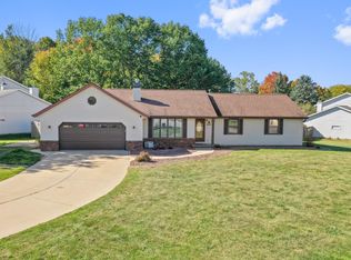 2476 Fairhaven Dr, Green Bay, WI 54311