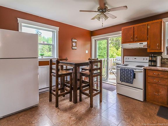 5th image of 182 Grove Hill Rd