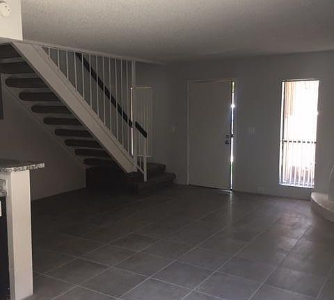 4th image of 723 E North Ln Unit 2
