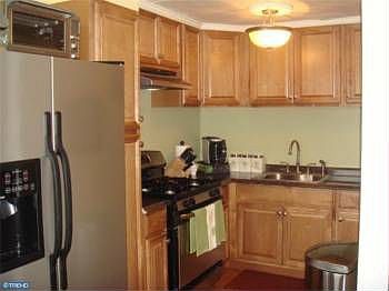 2nd image of 2061 Heather Rd