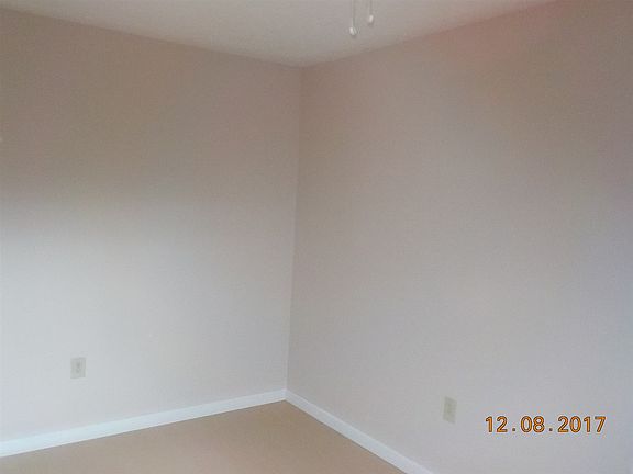 4th image of 37 Rainbow Ln