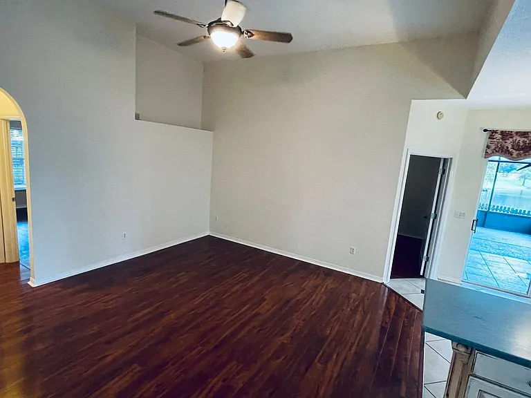 500 Lakescape Ct — Photo 6