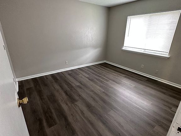 3rd image of 1520 E 17th St N #1510-301
