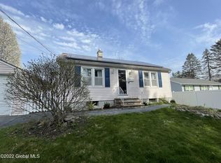 38 Mount Riga Ave, Latham, NY 12110