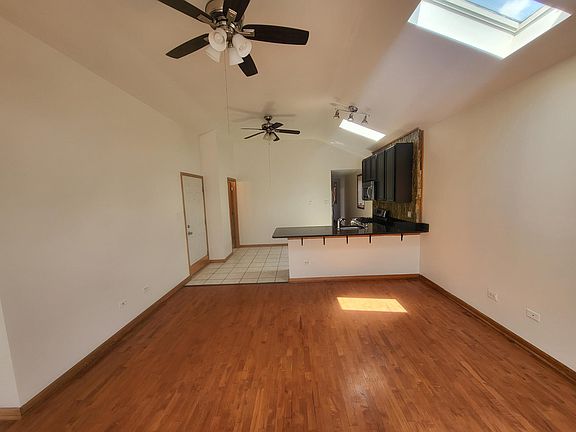4th image of 2456 W Polk St #3