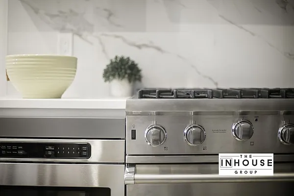 Sold by The In House Group | media 28