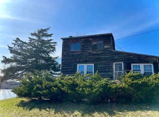 2072 River Rd, Melrose, NY 12121