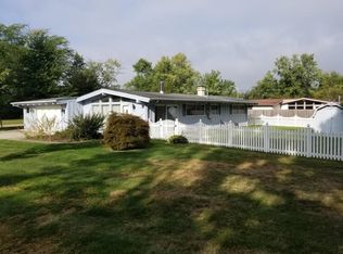 5833 Chester Blvd, Fort Wayne, IN 46819