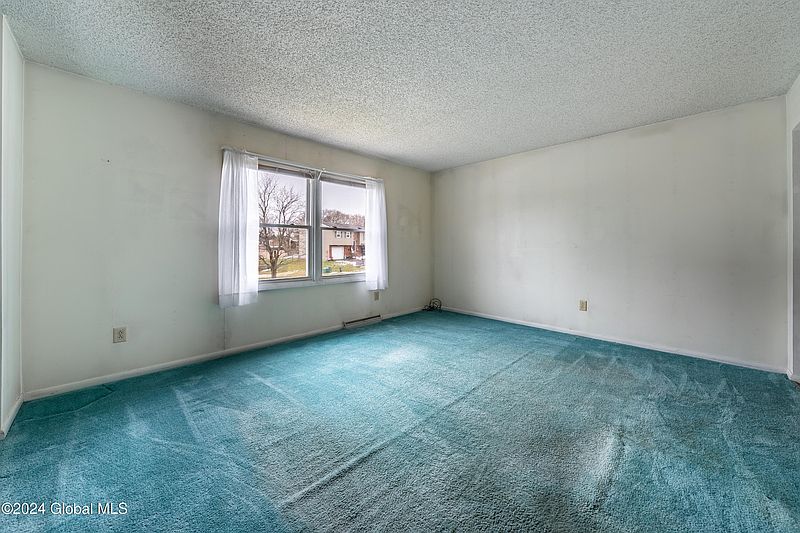 5th image of 14 Castle Drive