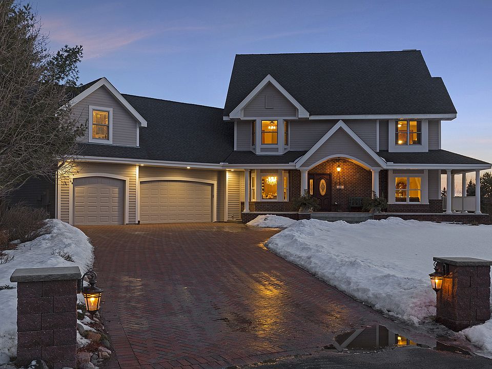 1st image of 875 Mark Avenue Ct N