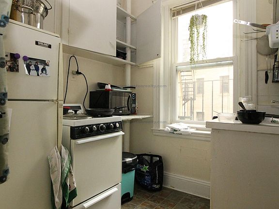 5th image of 1450 Commonwealth Ave #Cmv19
