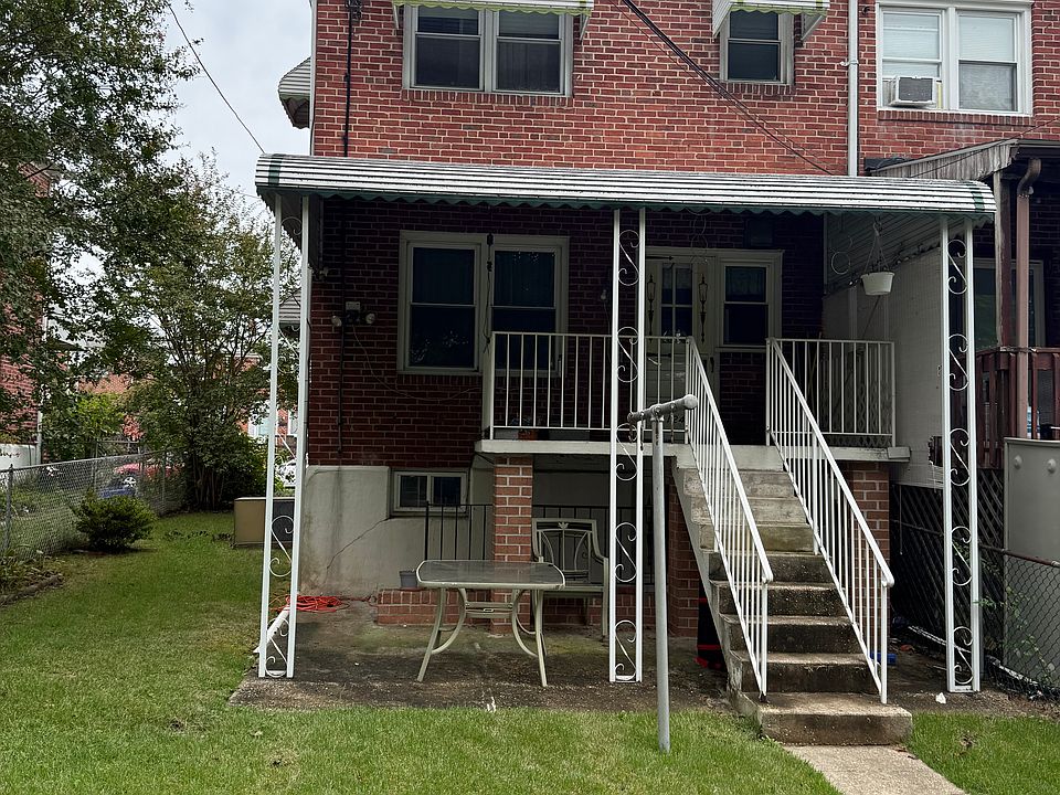 2nd image of 124 Riverthorn Rd