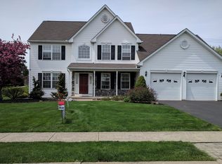 2552 Augusta Dr, Whitehall, PA 18052