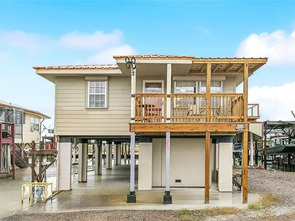 307 Martin Ln, Port Sulphur, LA 70083