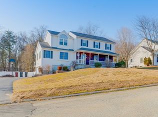 14 Scenic Rd, Westfield, MA 01085