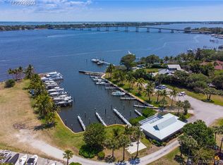 132 SE Harbor Point Dr, Stuart, FL 34996