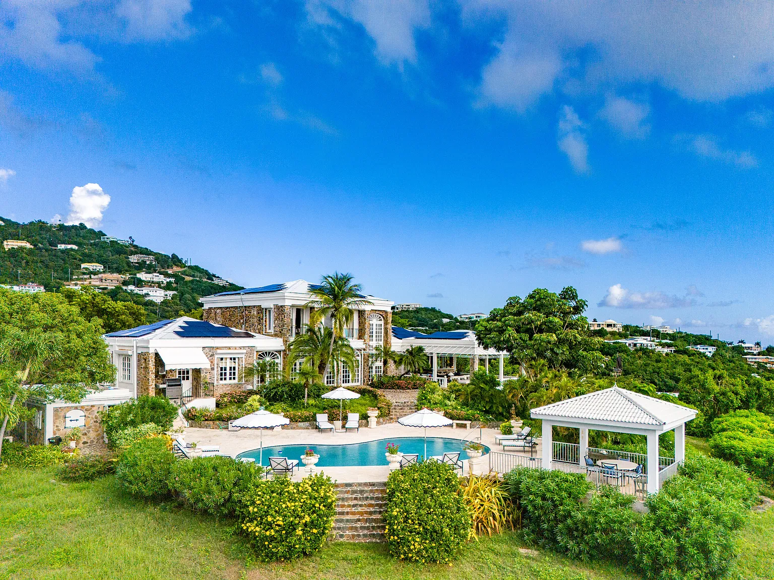 9 bed, $48,500 — Photo 1
