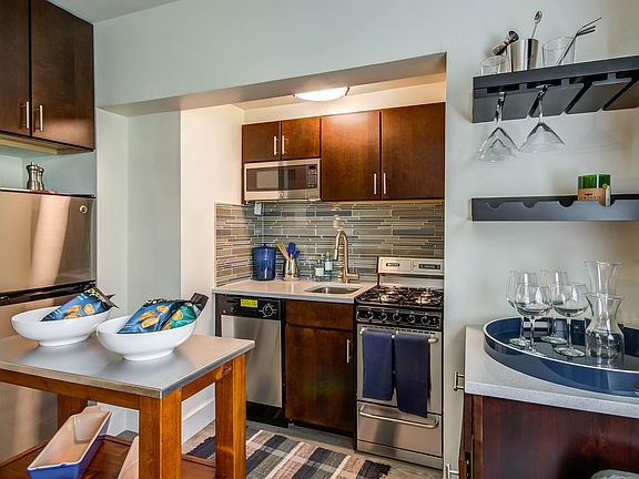 3rd image of 3801 Connecticut Ave NW #1-507