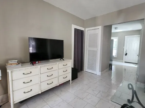 111 S Grandview Ave APT 2, Daytona Beach, FL 32118