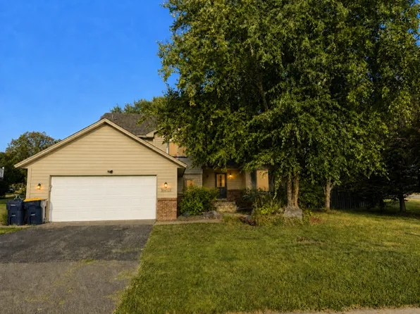 16025 Grove Trl, Lakeville, MN 55044