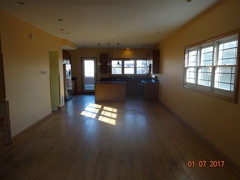 5th image of 2455 W Ohio St Unit 16E