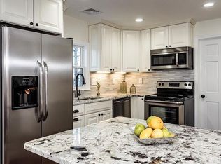 214 Green St #1, Cambridge, MA 02139