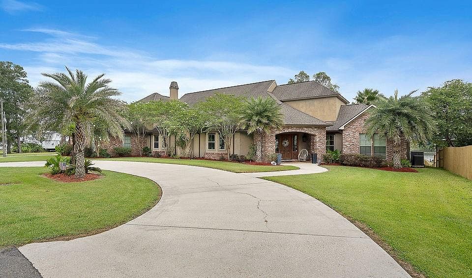 1st image of 14422 Bayou Terrace Dr