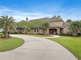 14422 Bayou Terrace Dr, Saint Amant, LA 70774