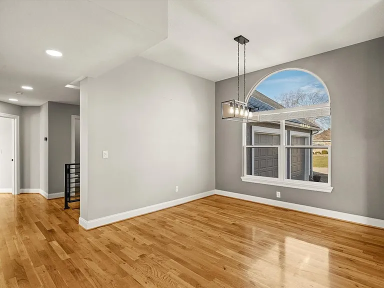 604 Canyon Dr — Photo 9