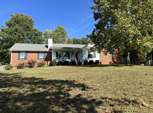400 Autumn Wood Dr, White House, TN 37188