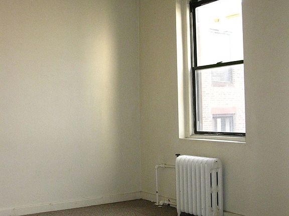 2nd image of 11 E 129th St #3