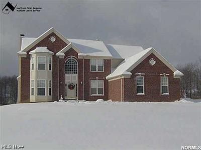 1st image of 1574 McCausland Dr #41